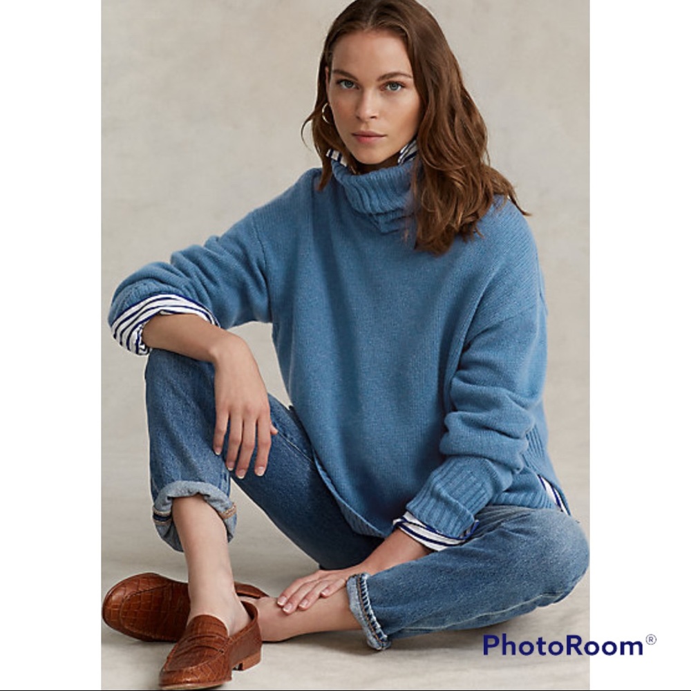 Casual Corner Powder Blue Long Sleeve Turtleneck Sweater.